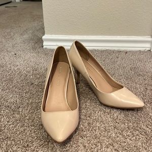 Kelly and Katie nude pumps
